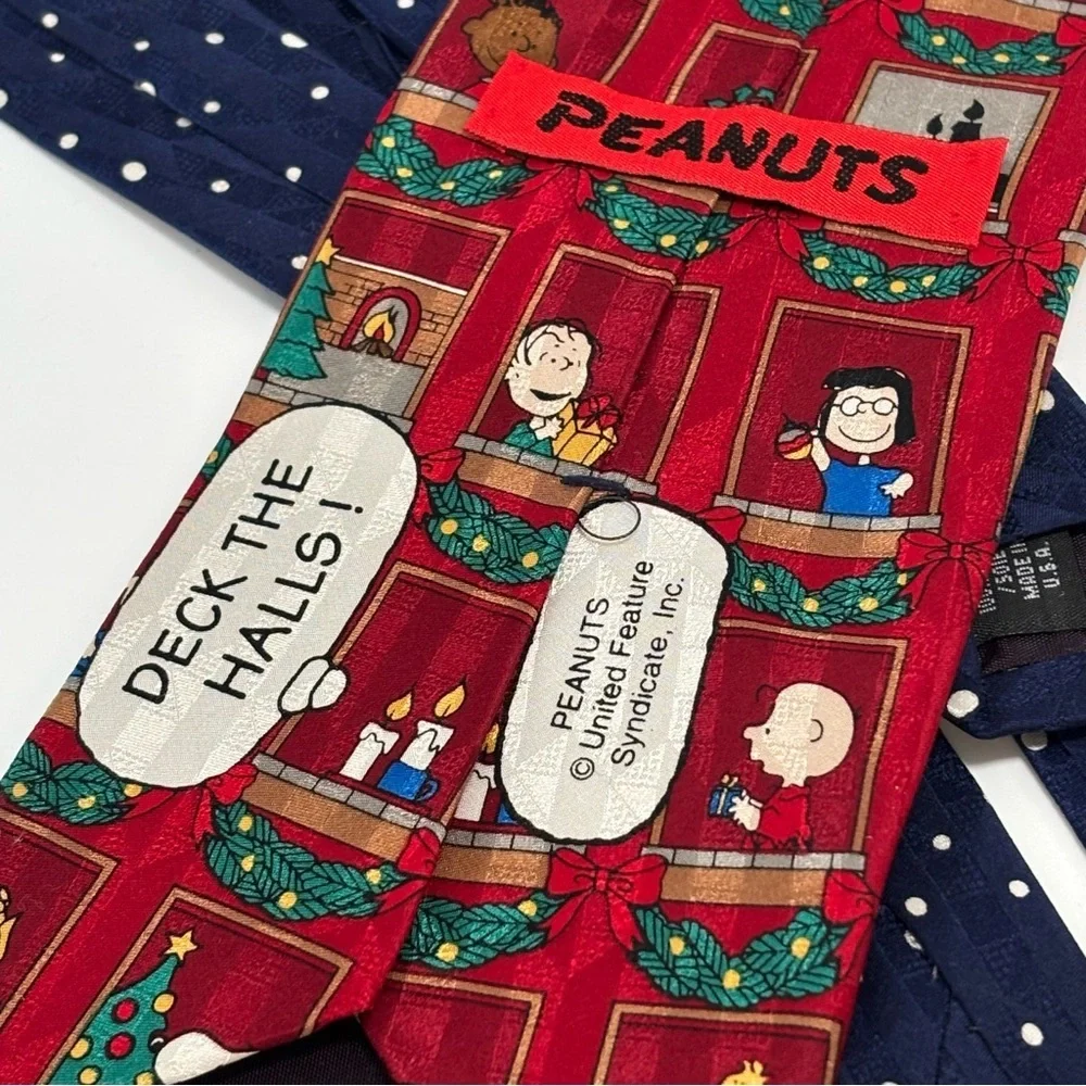 Festive Peanuts Deck the Halls Silk Tie. Just in time for the holidays.